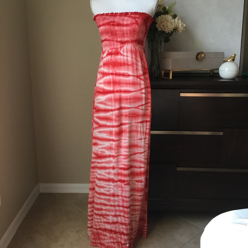 Shake your Sparkler! Willow & Clay Strapless Tie Dye Maxi Dress